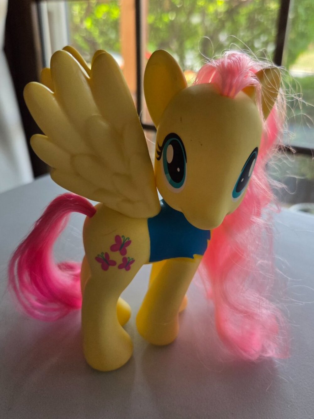 My Little Pony G4 FLUTTERSHY Wonderbolts 6" Pegasus Yellow Body Pink Mane & Tail